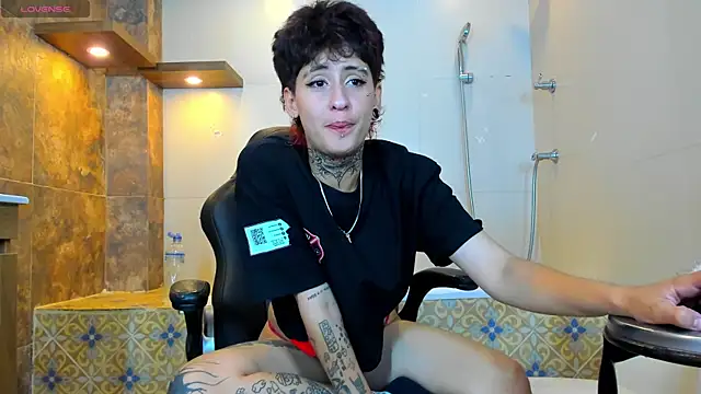 Ethan lennox online show from October 2025 03:33:02 PM