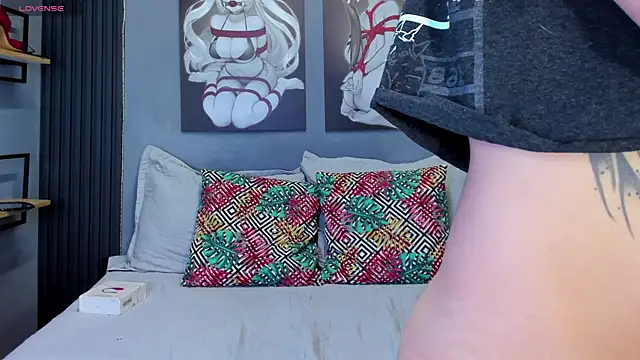 Ethan lennox online show from April 2026 08:56:01 PM