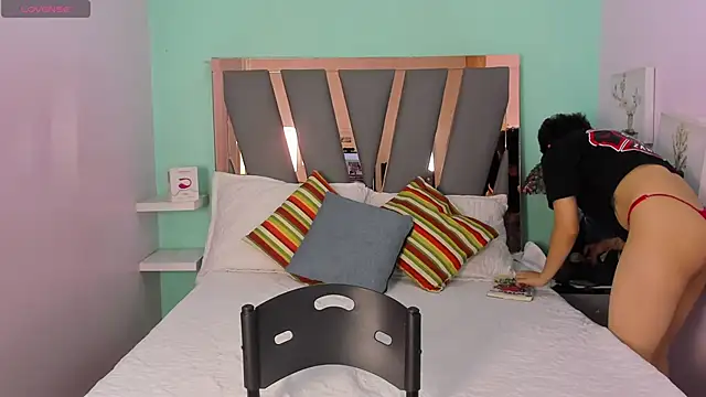 Snapshot of Ethan_lennox chatting on November 2025 09:04:01 PM Ethan lennox online show from November 2025 09:04:01 PM