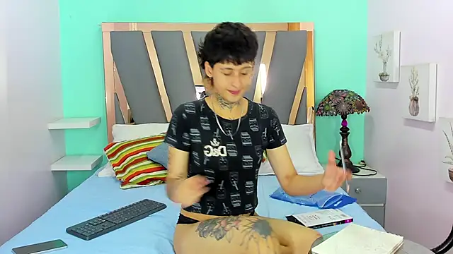 Snapshot of Ethan_lennox chatting on December 2025 08:10:02 PM Ethan lennox online show from December 2025 08:10:02 PM