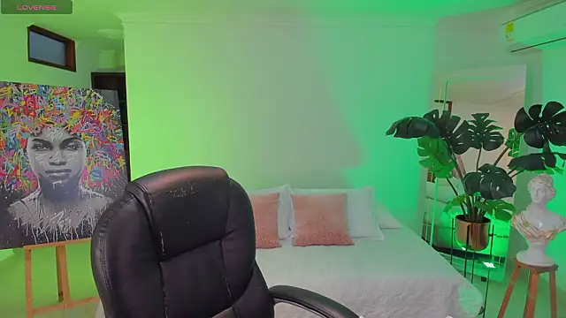 JANYLOVE   online show from March 2026 10:51:01 AM