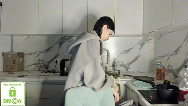 Ayesha Thebestt online show from January 2026 10:39:01 PM