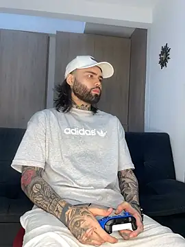 Snapshot of Eroxxx1327 chatting on February 2025 06:23:01 PM Eroxxx1327 online show from February 2025 06:23:01 PM