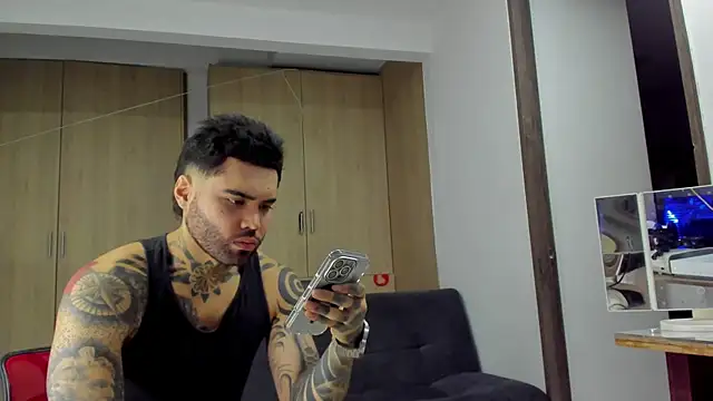 Snapshot of Eroxxx1327 chatting on November 2025 11:53:02 PM Eroxxx1327 online show from November 2025 11:53:02 PM