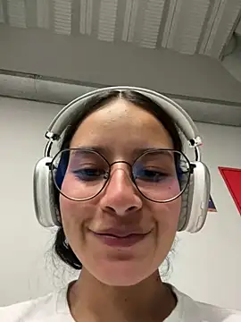  vaness online show from March 2025 05:17:02 AM