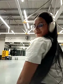  vaness online show from March 2026 05:28:01 AM