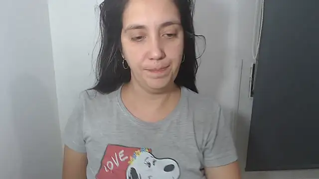 Snapshot of lulitasexy chatting on February 2025 01:00:01 AM lulitasexy online show from February 2025 01:00:01 AM