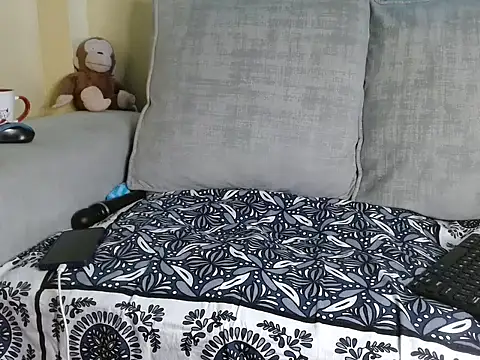 lavishh linds online show from March 2026 09:03:02 AM