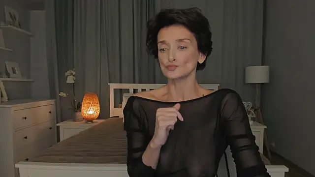Snapshot of SimonaDeBeauvoir chatting on March 2025 02:30:02 PM SimonaDeBeauvoir online show from March 2025 02:30:02 PM