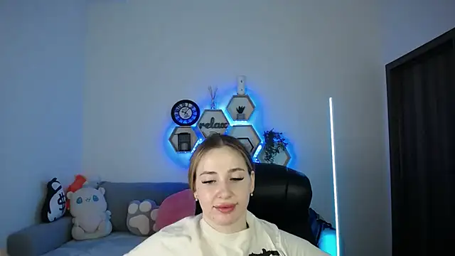 SabrinViolet online show from March 2026 09:13:02 AM