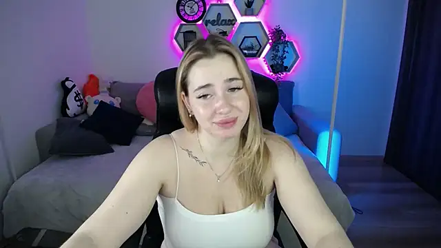 SabrinViolet online show from November 2025 09:46:02 AM