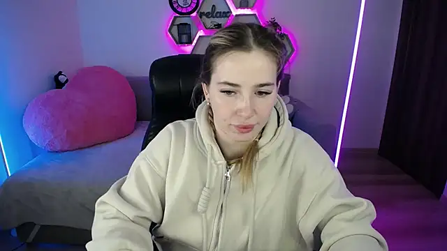 SabrinViolet online show from February 2026 09:04:02 AM