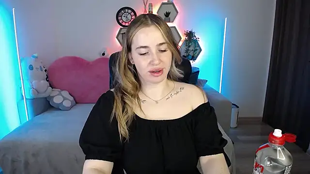 SabrinViolet online show from May 2026 08:13:01 AM