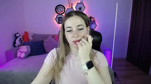 SabrinViolet online show from March 2026 08:05:02 AM