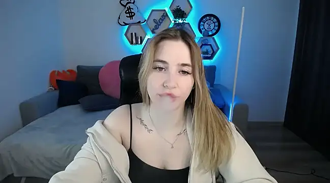 SabrinViolet online show from March 2025 09:12:02 AM
