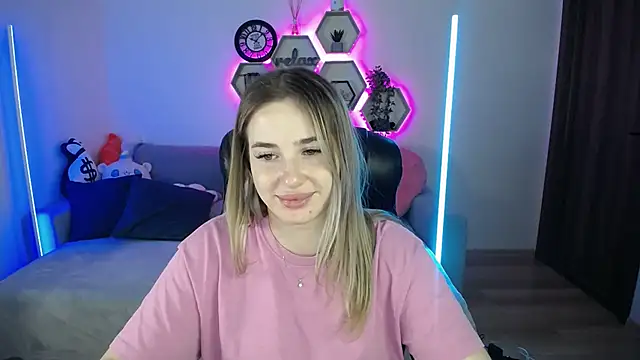 SabrinViolet online show from September 2025 08:10:01 AM