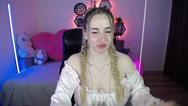 SabrinViolet online show from May 2026 08:14:01 AM