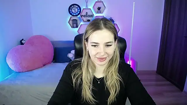 SabrinViolet online show from February 2026 09:09:02 AM