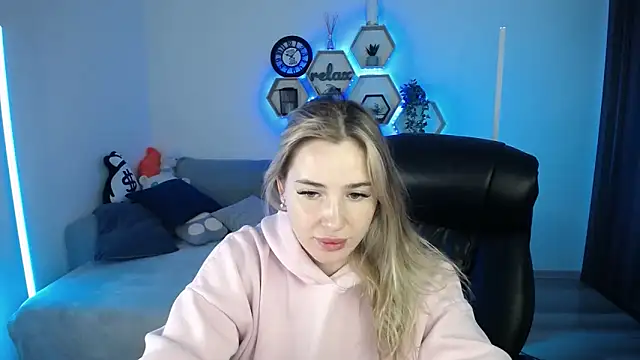 SabrinViolet online show from November 2025 09:13:01 AM