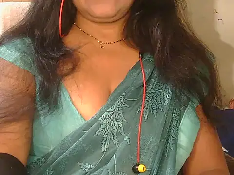 Snapshot of Cute_Ruhi99 chatting on December 2025 06:52:02 AM Cute Ruhi99 online show from December 2025 06:52:02 AM