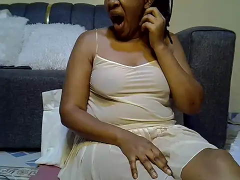 Snapshot of Sexy_Kezzy chatting on February 2026 10:20:01 PM Sexy Kezzy online show from February 2026 10:20:01 PM