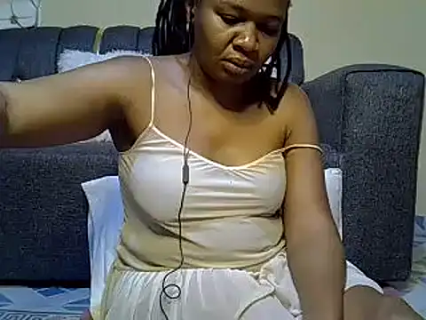 Snapshot of Sexy_Kezzy chatting on February 2026 08:33:02 AM Sexy Kezzy online show from February 2026 08:33:02 AM