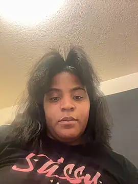 Snapshot of prettlovely14 chatting on November 2025 08:01:01 PM prettlovely14 online show from November 2025 08:01:01 PM