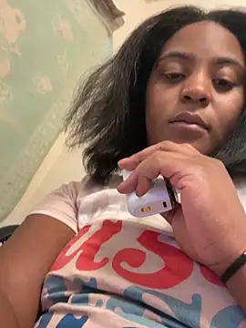 Snapshot of prettlovely14 chatting on October 2025 06:25:01 AM prettlovely14 online show from October 2025 06:25:01 AM