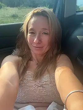 Snapshot of AnneHove chatting on July 2026 04:15:01 PM AnneHove online show from July 2026 04:15:01 PM