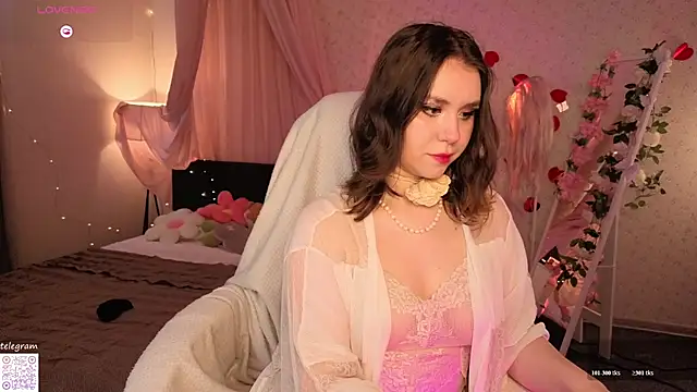 lilly Cherry  online show from April 2026 11:39:01 AM