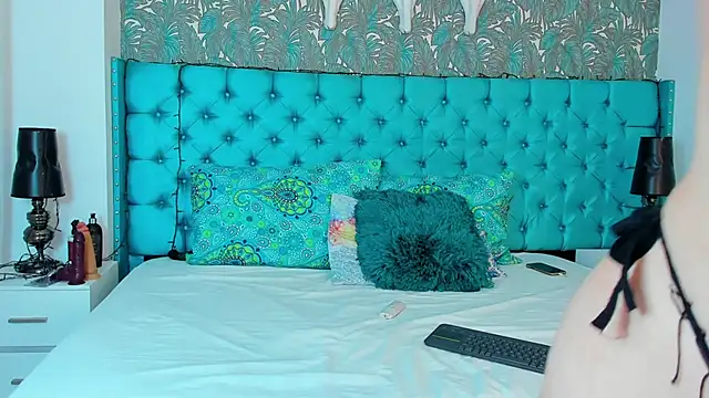 Snapshot of PariisRoa chatting on November 2025 08:09:01 PM PariisRoa online show from November 2025 08:09:01 PM