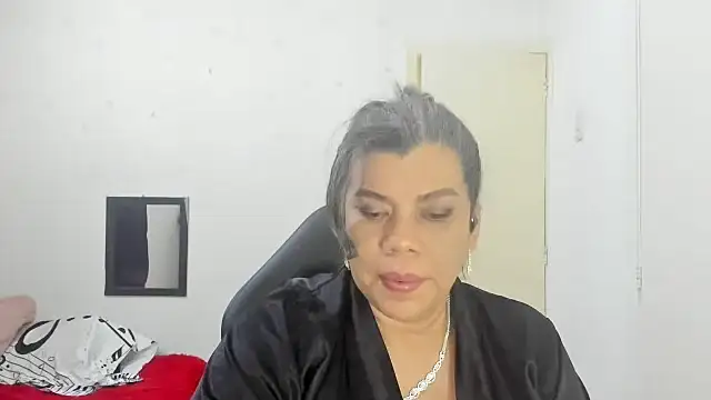 Snapshot of vikyadams chatting on October 2025 02:57:02 AM vikyadams online show from October 2025 02:57:02 AM