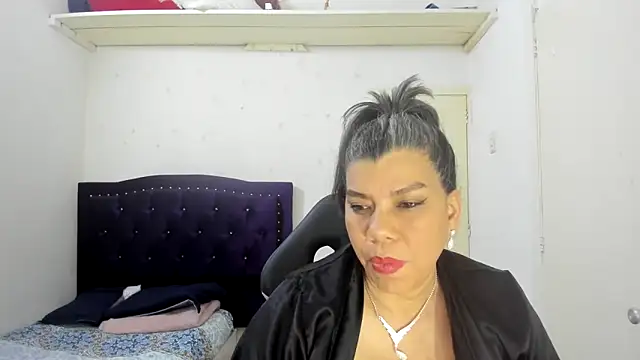 Snapshot of vikyadams chatting on September 2025 04:00:01 AM vikyadams online show from September 2025 04:00:01 AM