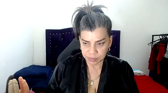 Snapshot of vikyadams chatting on March 2025 01:42:02 AM vikyadams online show from March 2025 01:42:02 AM