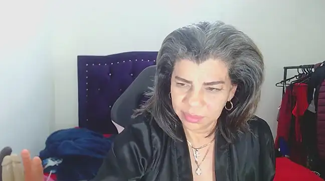 Snapshot of vikyadams chatting on March 2025 08:51:01 AM vikyadams online show from March 2025 08:51:01 AM