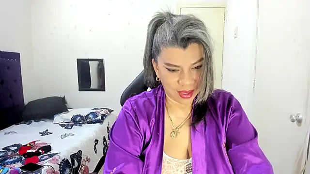 Snapshot of vikyadams chatting on December 2025 12:38:01 AM vikyadams online show from December 2025 12:38:01 AM