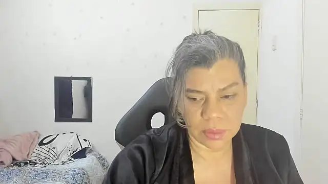 Snapshot of vikyadams chatting on October 2025 07:09:01 AM vikyadams online show from October 2025 07:09:01 AM