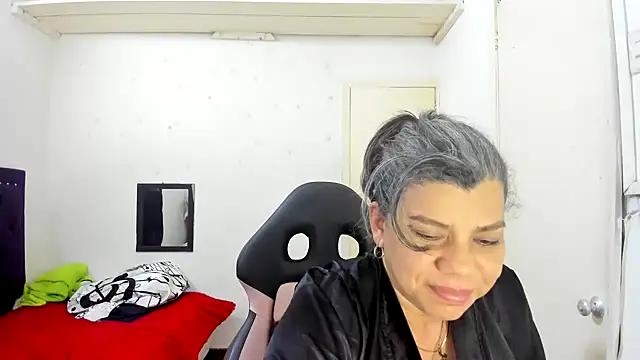 Snapshot of vikyadams chatting on September 2025 10:44:02 AM vikyadams online show from September 2025 10:44:02 AM