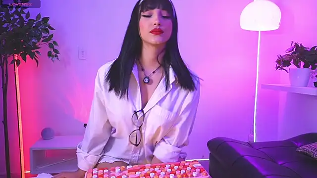 catalina  lovers online show from February 2026 07:23:02 PM