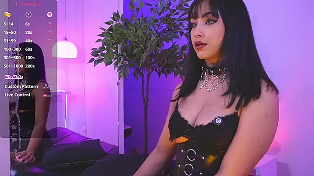 catalina  lovers online show from January 2026 05:30:02 PM