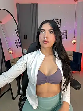 Luna  Ponce online show from March 2026 02:11:03 PM