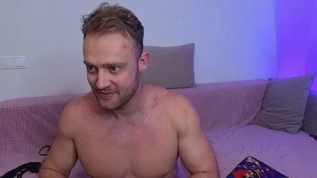 MaxMia online show from February 2026 06:57:02 AM