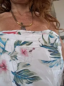 vampvanna23 online show from May 2026 11:38:02 AM