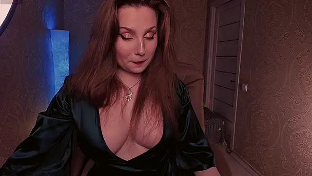 Eesmaaarrr online show from December 2025 11:27:02 PM