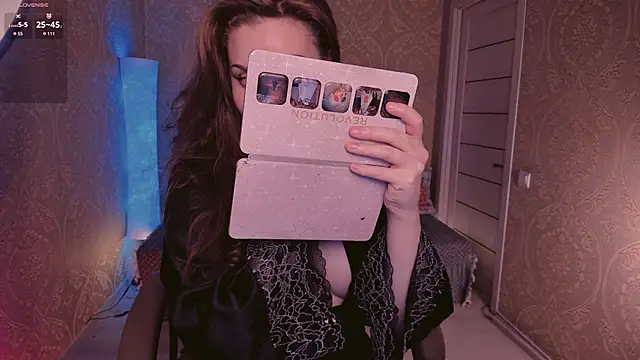 Snapshot of Eesmaaarrr chatting on October 2025 11:27:02 PM Eesmaaarrr online show from October 2025 11:27:02 PM