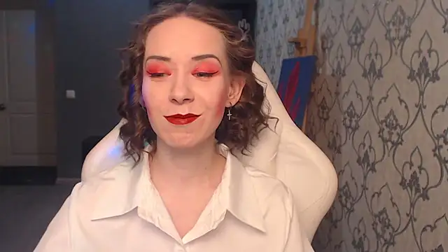 FascinatingEyess online show from May 2026 06:15:01 PM