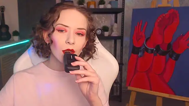 FascinatingEyess online show from October 2025 06:04:01 PM