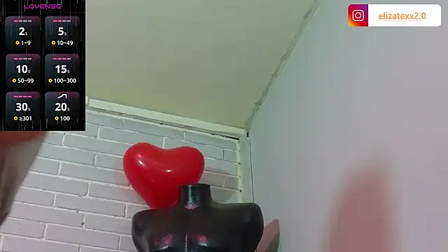 Snapshot of elizatexx chatting on May 2026 07:06:02 PM elizatexx online show from May 2026 07:06:02 PM