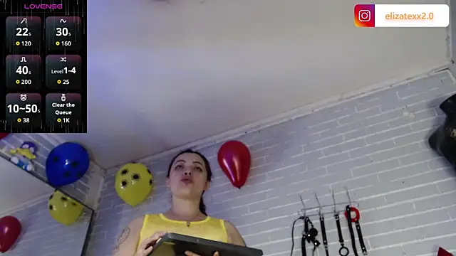 Snapshot of elizatexx chatting on June 2026 07:24:01 PM elizatexx online show from June 2026 07:24:01 PM