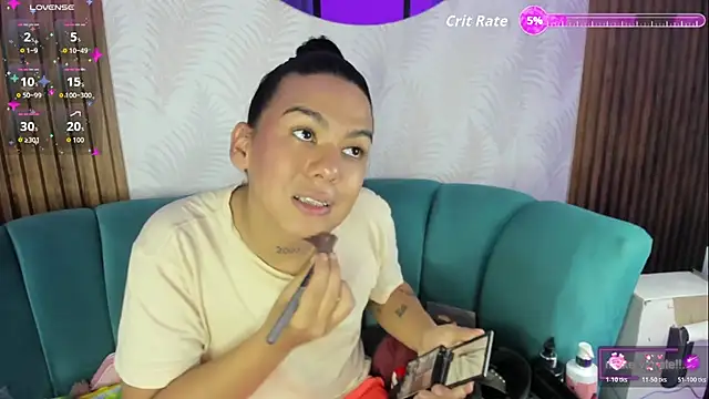 yossi peach cute online show from November 2025 08:57:01 PM